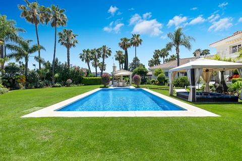 6 bedroom villa, La Cerquilla, Marbella, Malaga, Spain