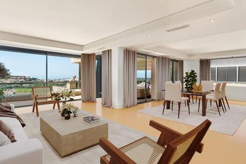 3 bedroom penthouse, La Cerquilla, Marbella, Malaga