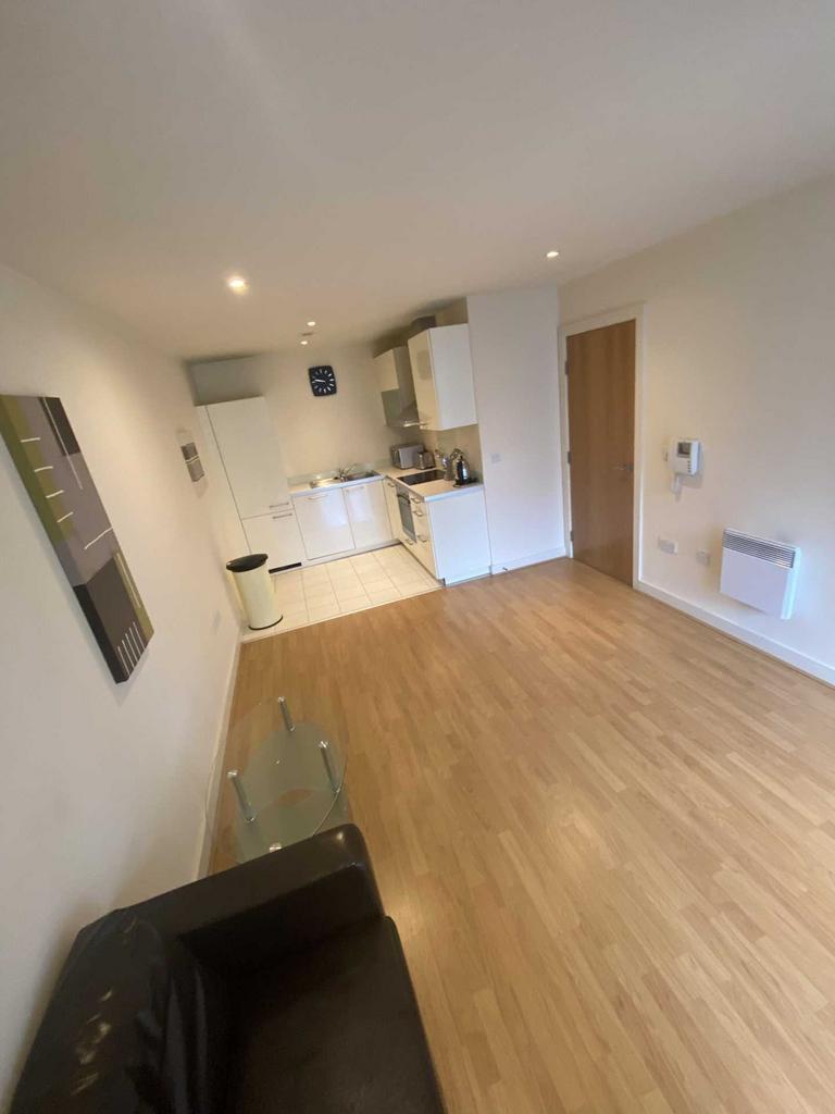 Block 3 St Island Hulme Hall... 2 bed apartment £1,100 pcm (£