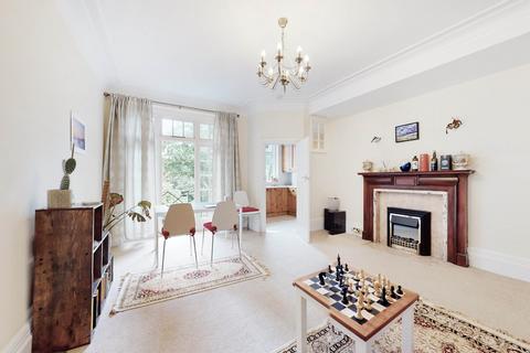1 bedroom apartment for sale, Grove Court, Circus Road, St John's Wood, London, NW8
