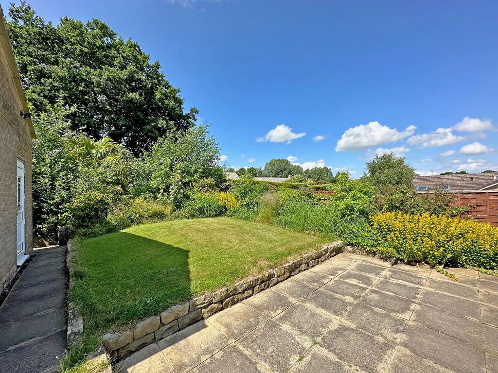 Rossett Avenue, Harrogate, HG2 3 bed detached bungalow for sale £475,000