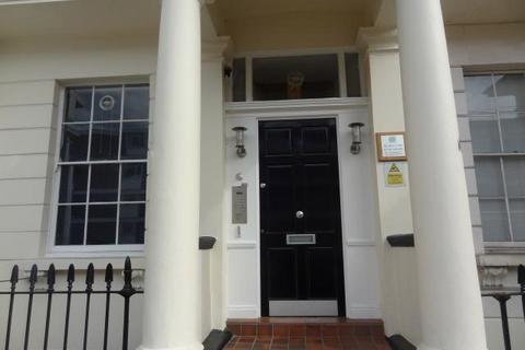 Studio to rent, Claverton Street, Pimlico, London, SW1V