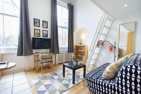 Studio to rent, Penywern Road, Earls Court, London, SW5