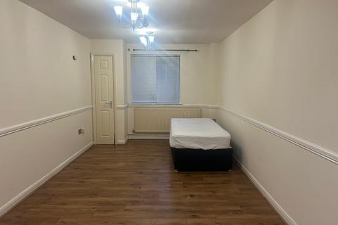 2 bedroom apartment to rent, Flat ,  Dunstable Road, Luton