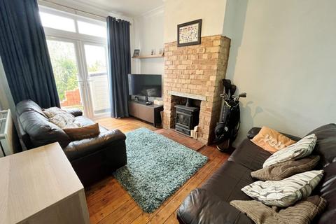 2 Sandhills Close, Northampton, NN2 8EB