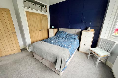 2 Sandhills Close, Northampton, NN2 8EB
