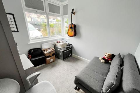 2 Sandhills Close, Northampton, NN2 8EB