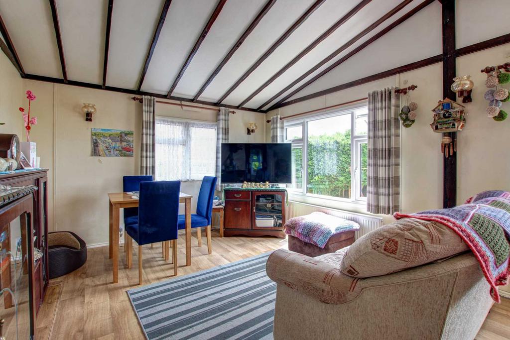 Ashley Wood Park, Tarrant Keyneston 2 bed park home for sale £110,000