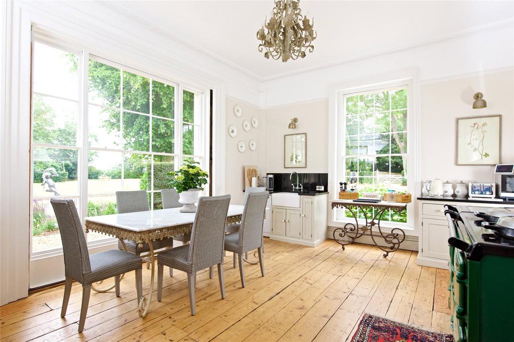 Kitchen/Breakfast