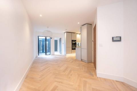 2 bedroom flat for sale - 418 Seven Sisters Road, London N4