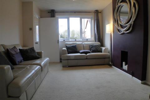 8 Aintree Close, Bletchley, Milton Keynes, MK3 5LP