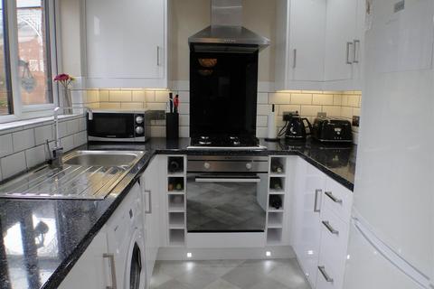 8 Aintree Close, Bletchley, Milton Keynes, MK3 5LP