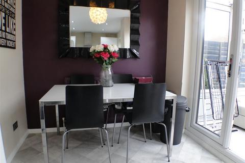 8 Aintree Close, Bletchley, Milton Keynes, MK3 5LP
