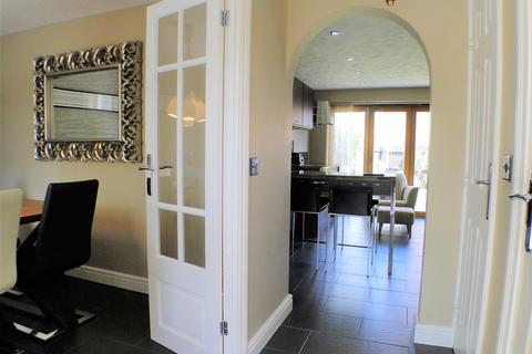 26 Allington Circle, Kingsmead, Milton Keynes, MK4 4EE