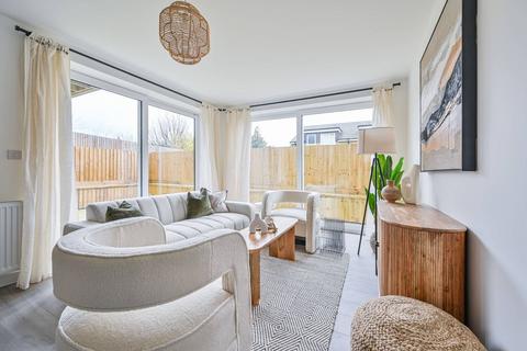 3 bedroom flat for sale, Purley CR8