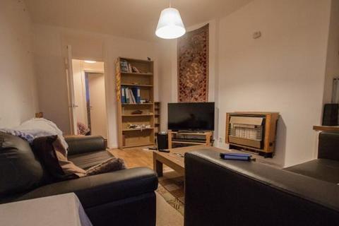 2 bedroom apartment to rent, Hazellville Road, London N19