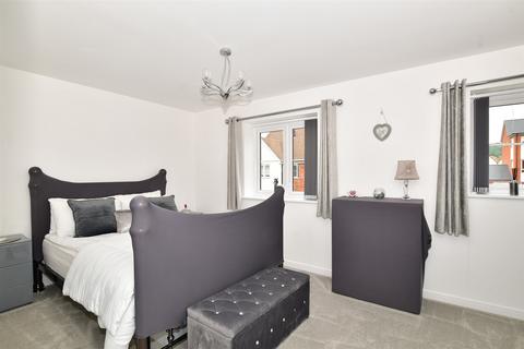 1 Foresters Way, Wouldham, Rochester, ME1 3FR