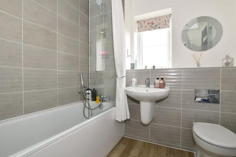 1 Foresters Way, Wouldham, Rochester, ME1 3FR