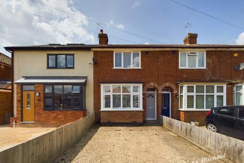 2 bedroom terraced house to rent, Abbey Road, Aylesbury, Buckinghamshire