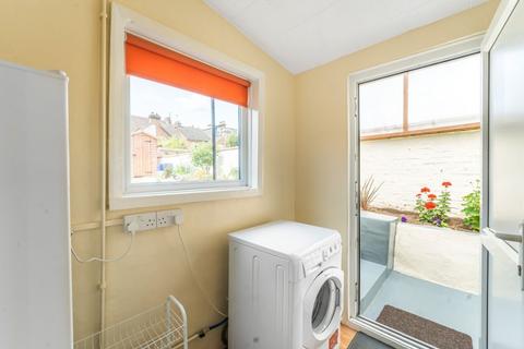 160 Bower Street, Bedford, MK40 3QZ