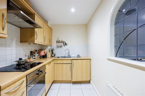 1 bedroom apartment for sale, Newport Avenue, London, E14 2DL