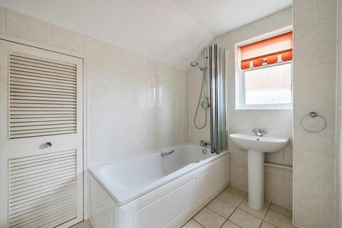 28 Anglesey Close, Ashford, TW15 2JQ