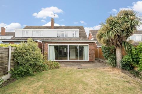 28 Anglesey Close, Ashford, TW15 2JQ