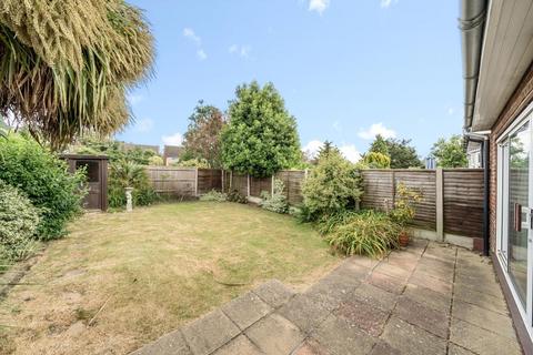 28 Anglesey Close, Ashford, TW15 2JQ
