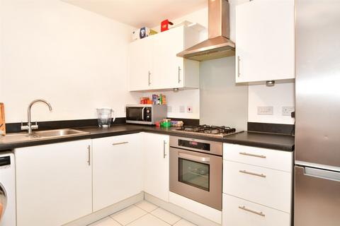 2 bedroom flat for sale - Fosters Place, East Grinstead, West Sussex