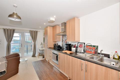 1 bedroom flat for sale, Walters Farm Road, Tonbridge, Kent