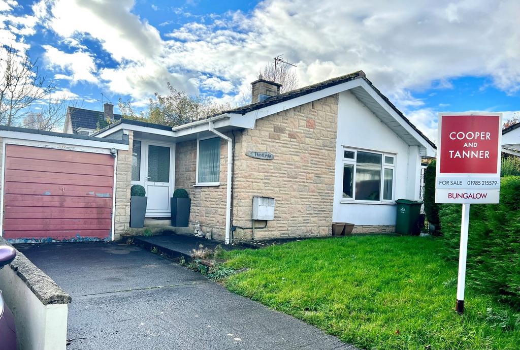 St Andrews Road, Warminster, BA12 3 bed bungalow for sale £315,000