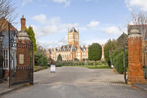 undefined, Pinel Close, Virginia Water, GU25 4SP