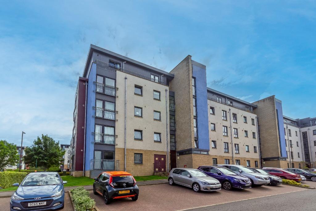 East Pilton Farm Avenue, Ferry Road, Edinburgh, EH5 2 bed flat £1,350