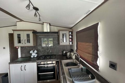 2 bedroom holiday lodge for sale, Kingfisher, Appletree Holiday Park, Boston PE20