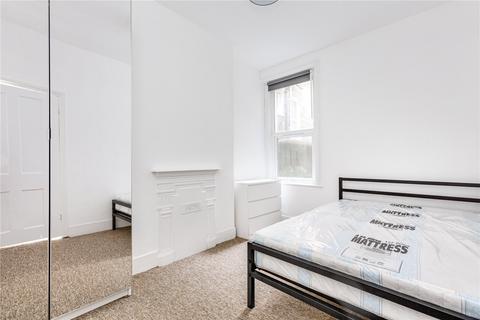 2 bedroom flat to rent, Theatre Street, London