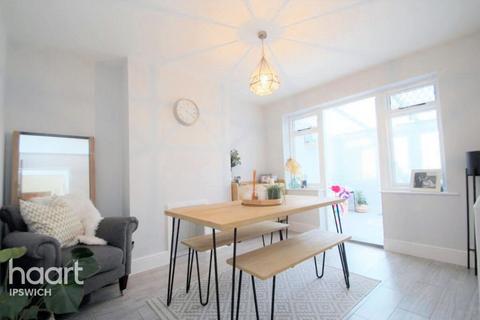 87 Dereham Avenue, Ipswich, IP3 0QF