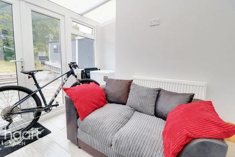 87 Dereham Avenue, Ipswich, IP3 0QF