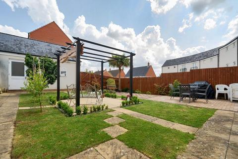 10 Galen View, Swindon, SN1 4GF