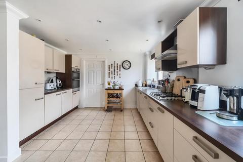 10 Galen View, Swindon, SN1 4GF