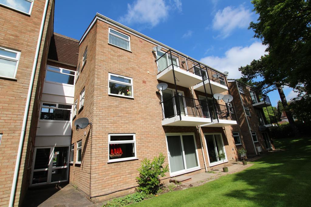 Oakdale, Thornhill Road, Streetly, Sutton Coldfield 2 bed flat £795 pcm (£183 pw)