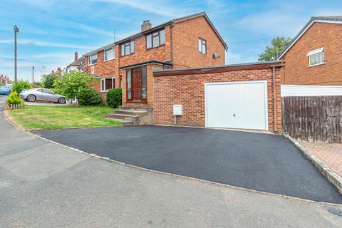 16 Elm Grove, Norton, Bromsgrove, B61 0EH
