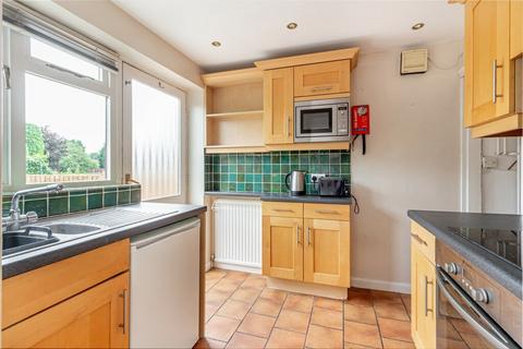 16 Elm Grove, Norton, Bromsgrove, B61 0EH