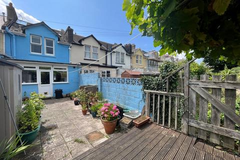 24 Bay View, Paignton, TQ3 2DL