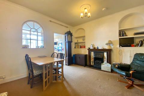 24 Bay View, Paignton, TQ3 2DL