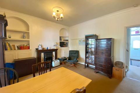 24 Bay View, Paignton, TQ3 2DL
