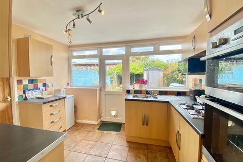 24 Bay View, Paignton, TQ3 2DL
