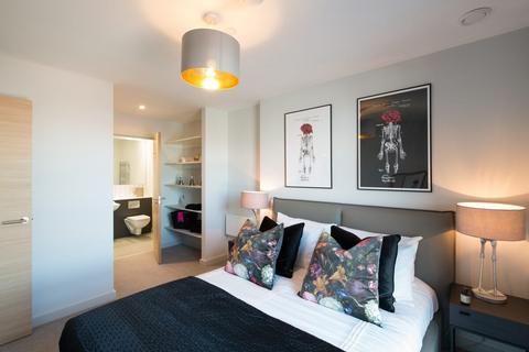 3 bedroom flat to rent - The Quay Loop Road Harbour City M50