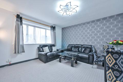 2 bedroom flat for sale, Linden Grove, New Malden, KT3