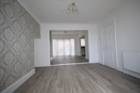 3 bedroom terraced house to rent, North Rd, Hull, HU4