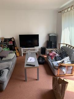 3 bedroom house share to rent - The Chantrys